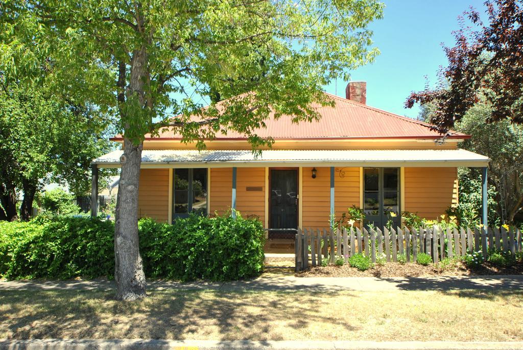 Cooma Cottage Room photo